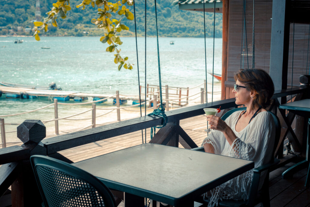tuna cafe : A Seaside Setting That Feels Like Paradise