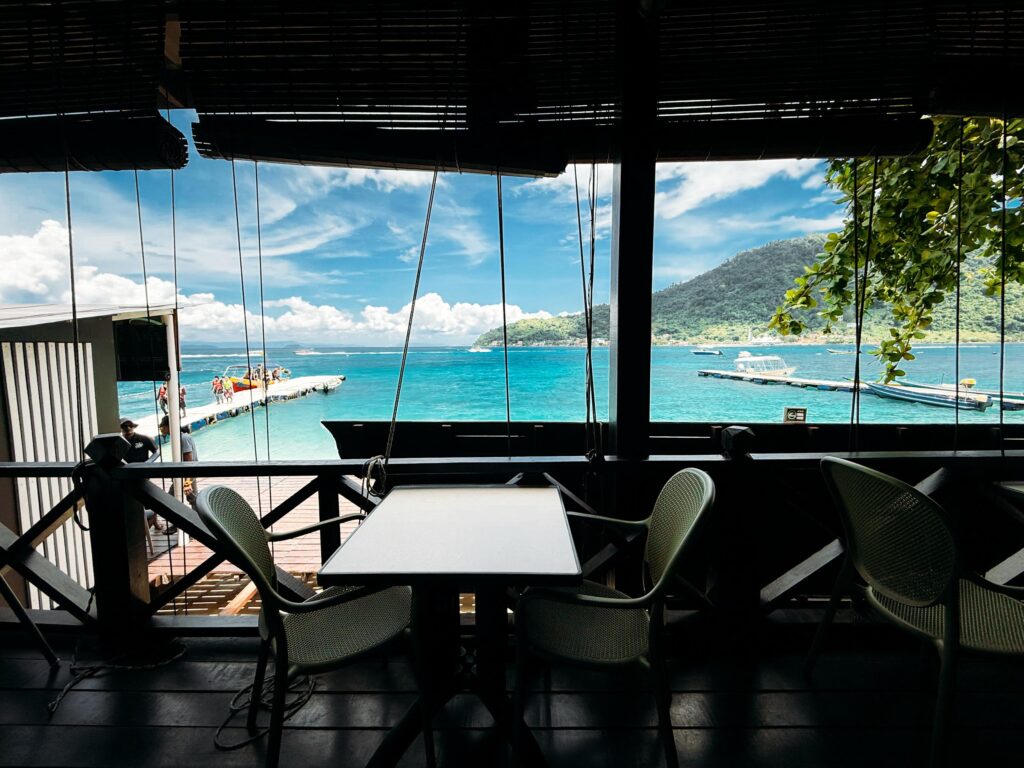 beach restaurant tuna cafe by the seaside