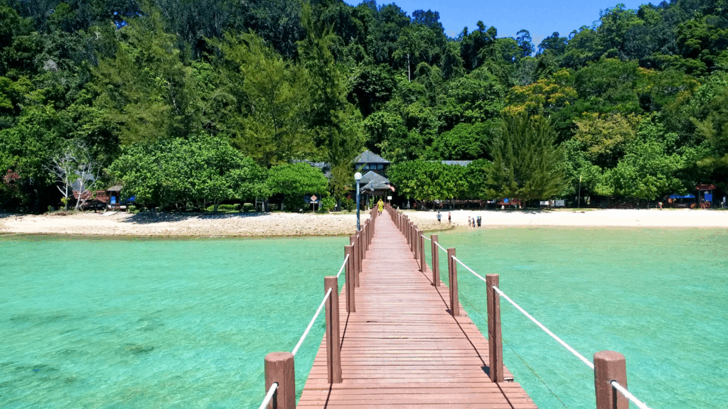 6 Best Malaysian Islands to Visit During Monsoon Season -tunku abdul rahman marine park